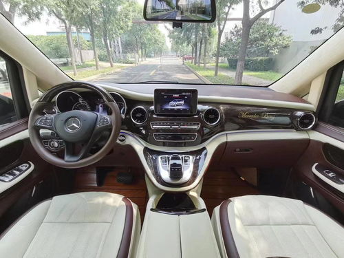 奔馳v260l高頂七座商務讓您隨心所欲